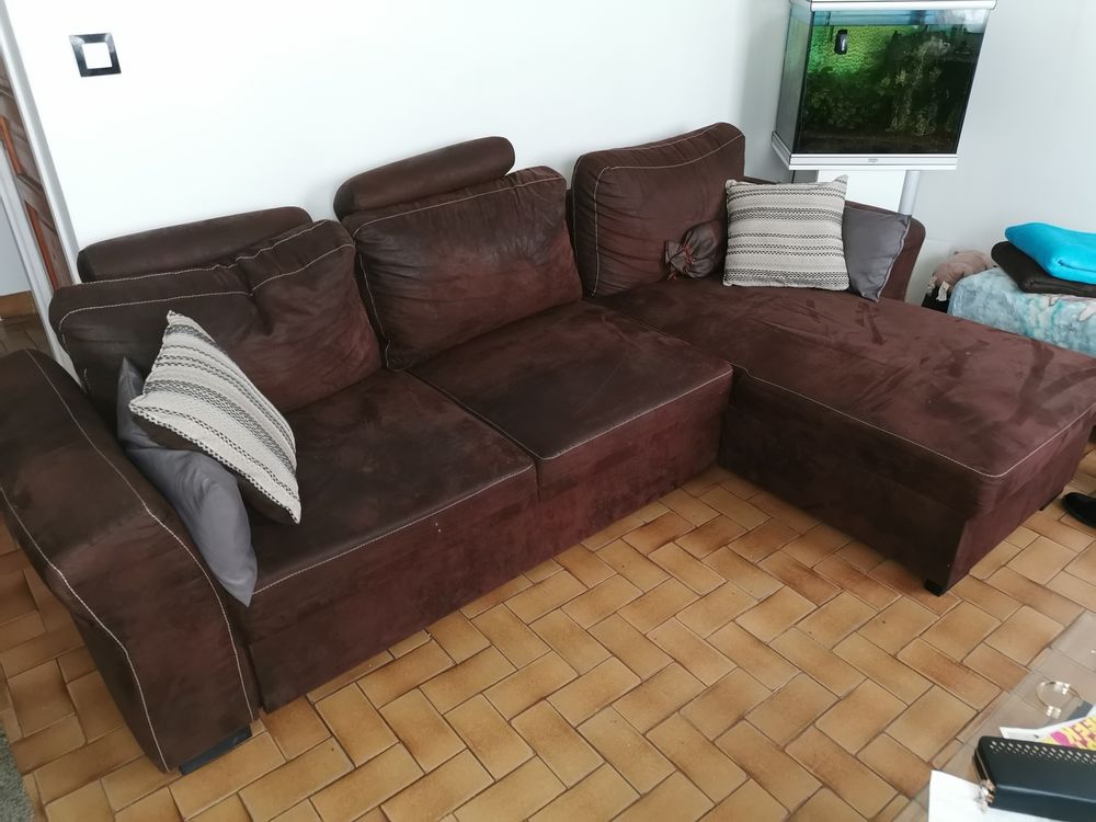 Canap&eacute; microfibre marron
Meubles