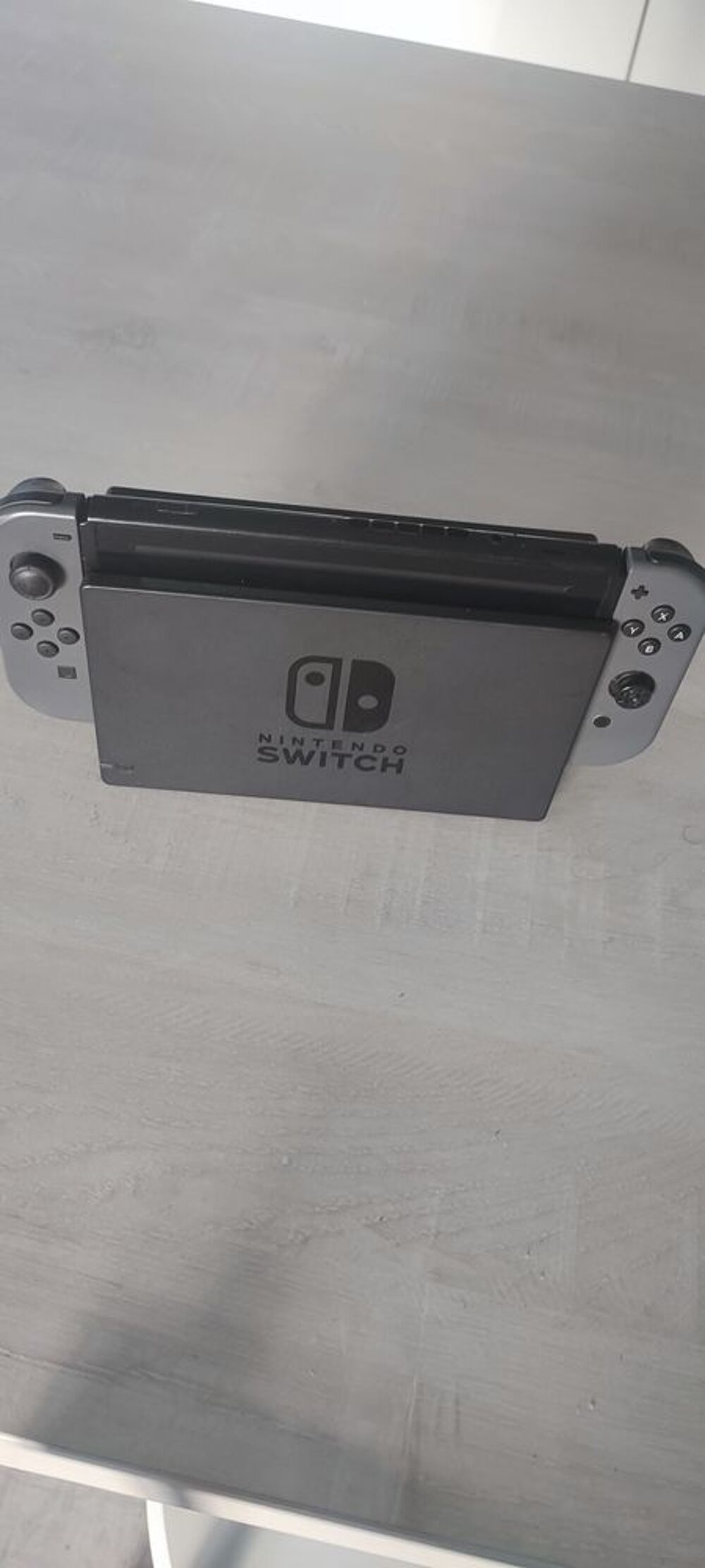 Nintendo Switch Consoles et jeux vidéos