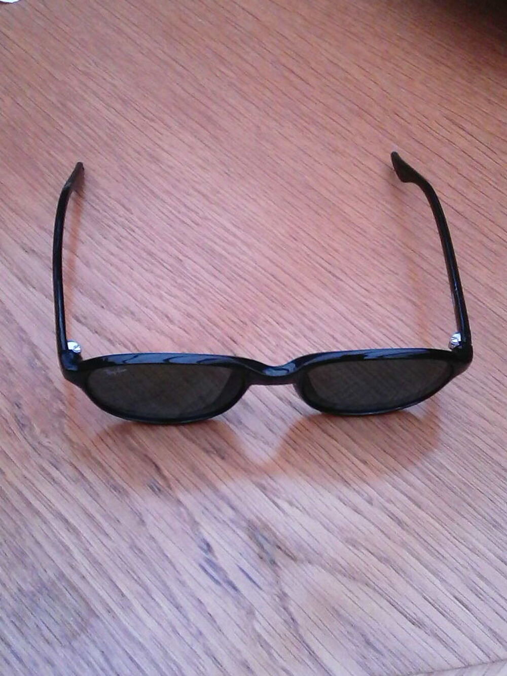 lunette de soleil ray ban et pierre cardin Bijoux et montres