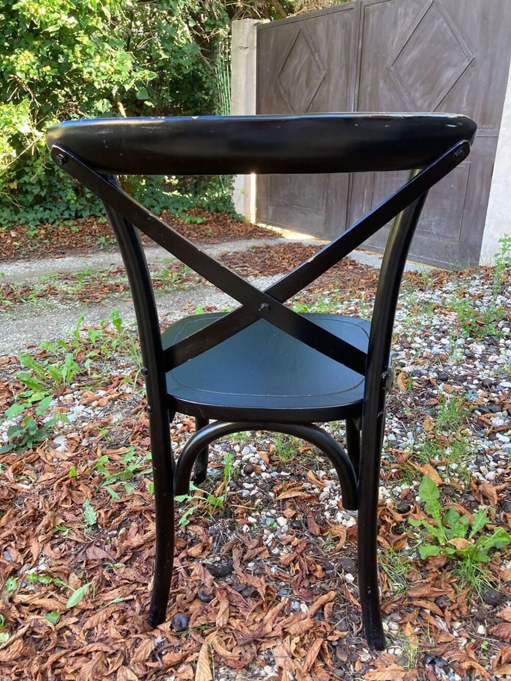 2 chaises noires en bois polypropyl&egrave;ne tres solides Meubles
