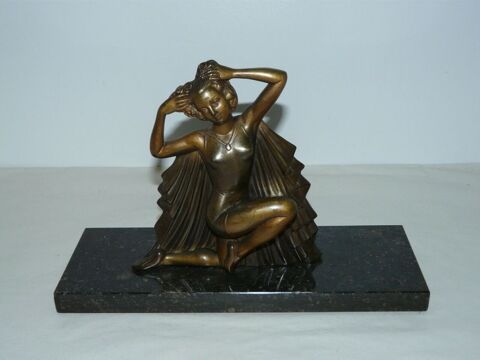 FEMME AU VOILE SIGNE  MOLIN  110 M�n�tr�ol-sous-Sancerre (18)