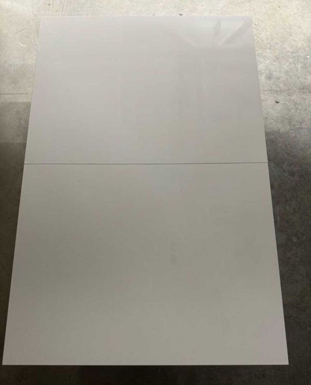 table r&eacute;glable en hauteur avec rallonge Meubles