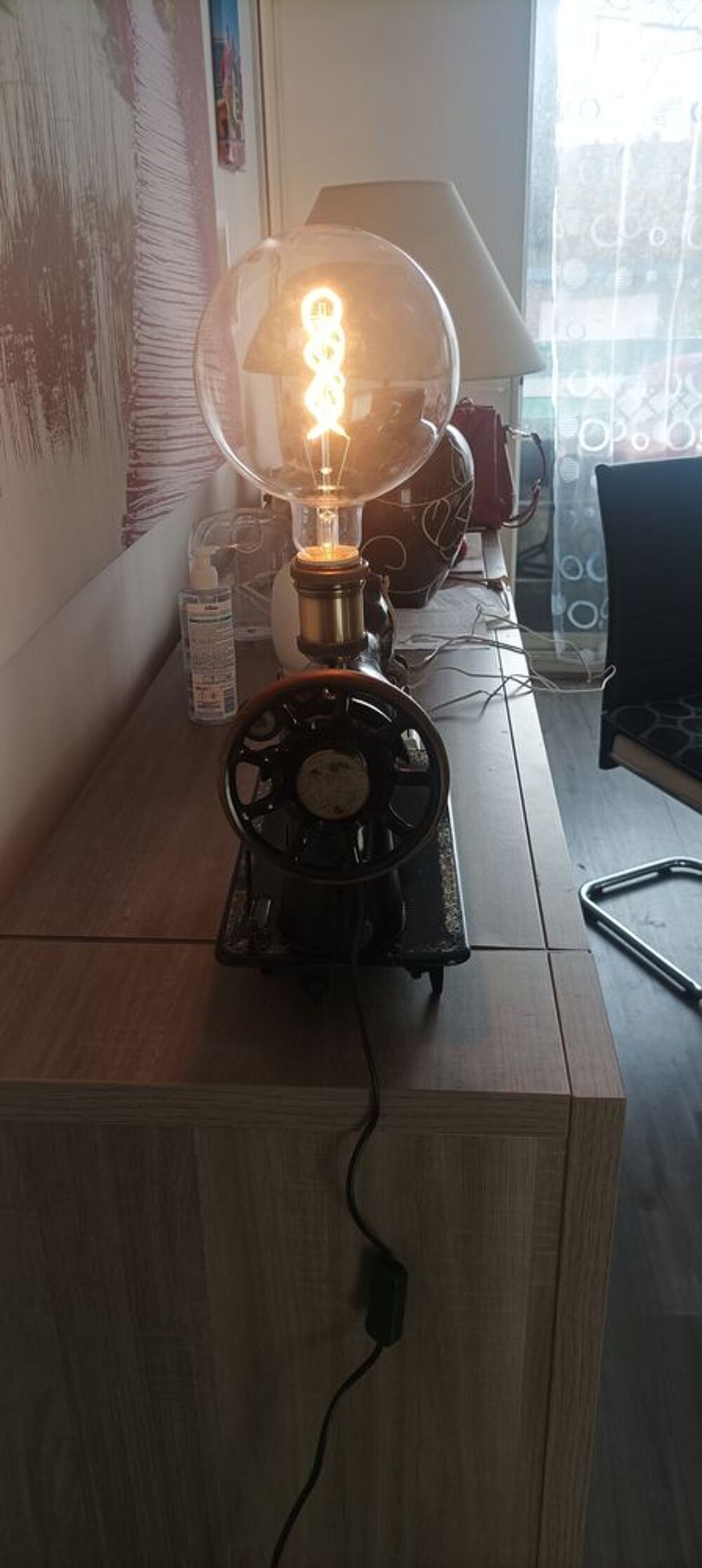 Lampe industrielle ancienne machine &agrave; coudre singer Décoration