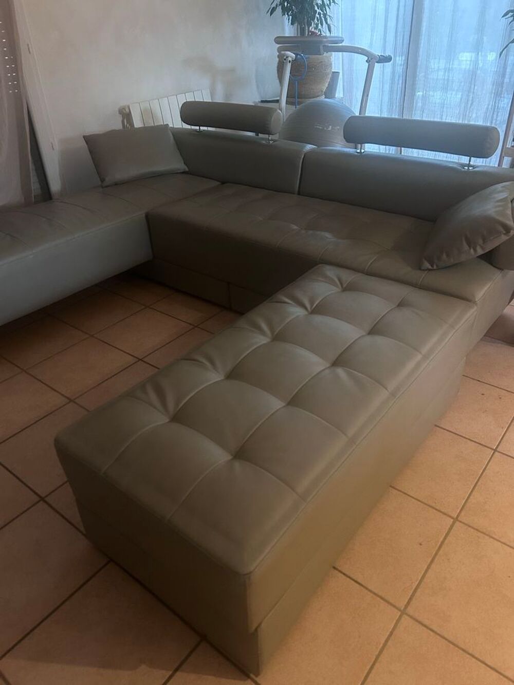 Canap&eacute; cuir d'angle r&eacute;versible et convertible Meubles