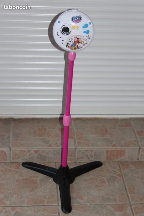 Station Karaok� enceinte nomade sur pied t�lescopique 7 Montigny-Lencoup (77)