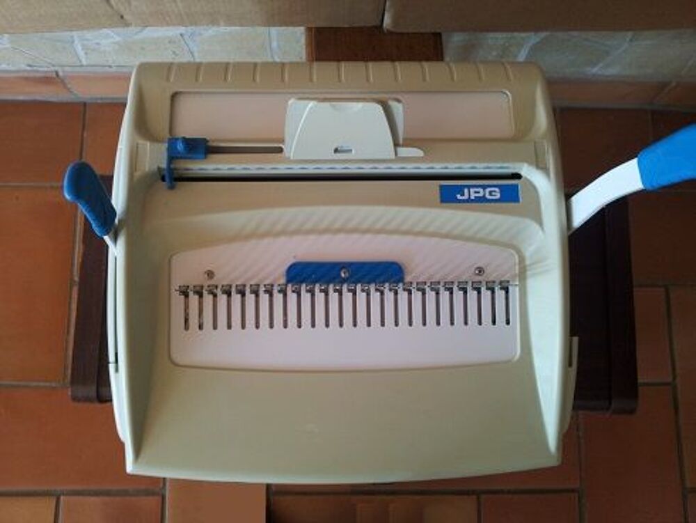 machine &agrave; relier les documents Bricolage