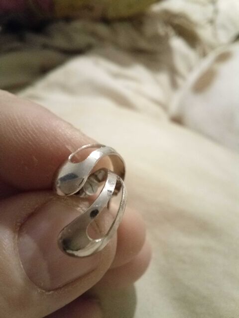 boucle d'oreille fantaisie demi anneau argente 1 Blessy (62)