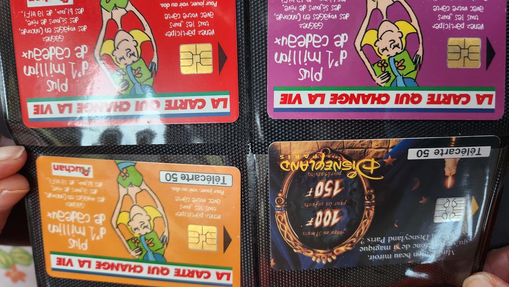 Lot de 4 t&eacute;l&eacute;cartes 
