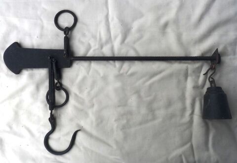 Tr�s ancienne balance Romaine  
Objet collector 25 Castries (34)