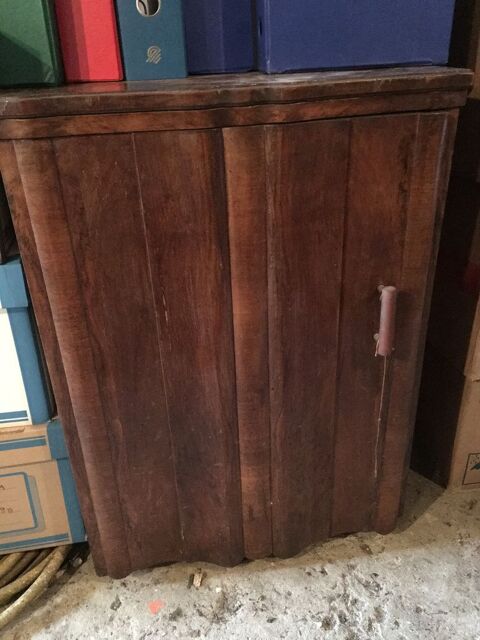 
Machine  coudre marque Necchi annes 30 dans son meuble 50 Bretteville (50)