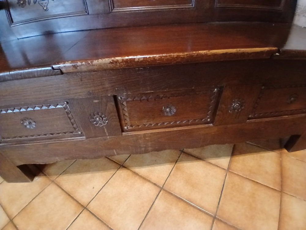 Banc coffre breton en ch&ecirc;ne veritable, sculpt&eacute;, +_40 ans Meubles