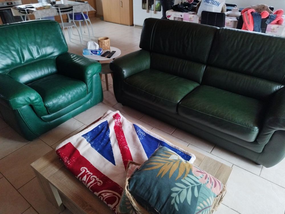 Canap&eacute; et fauteuil cuir Meubles