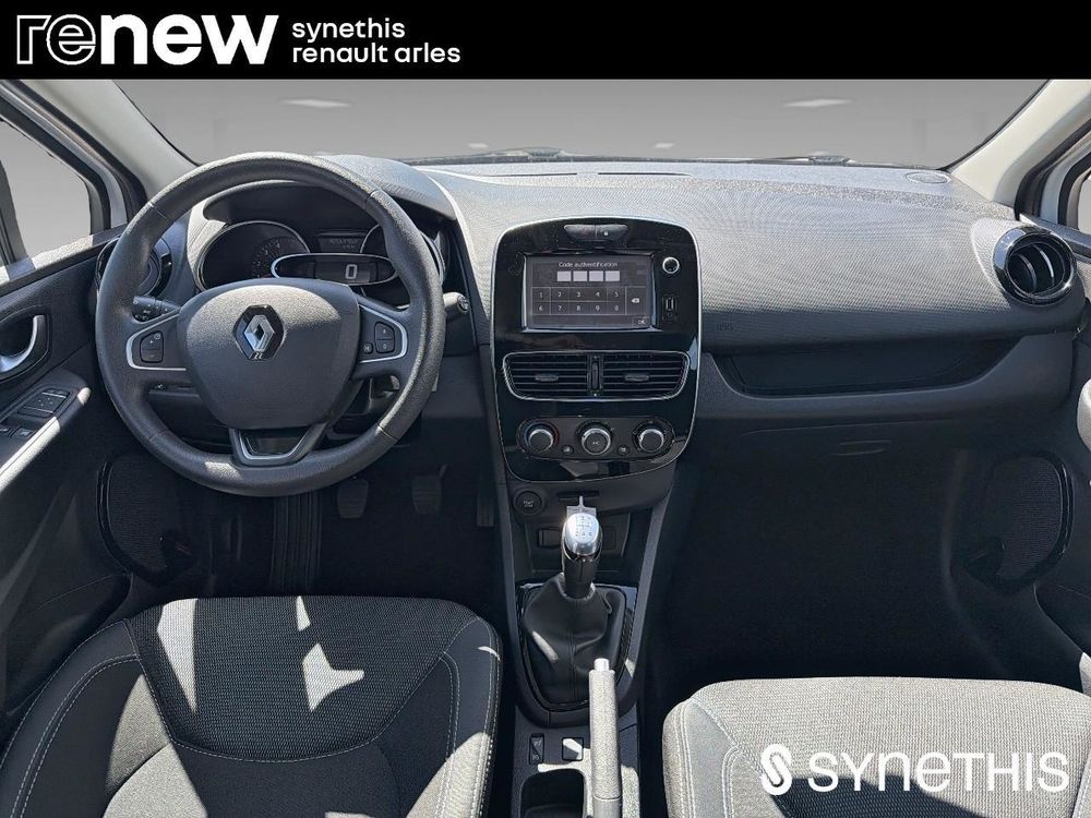 Clio IV CLIO SOCIETE DCI 90 ENERGY ECO2 82G AIR MEDIANAV 2018 occasion 13200 Arles