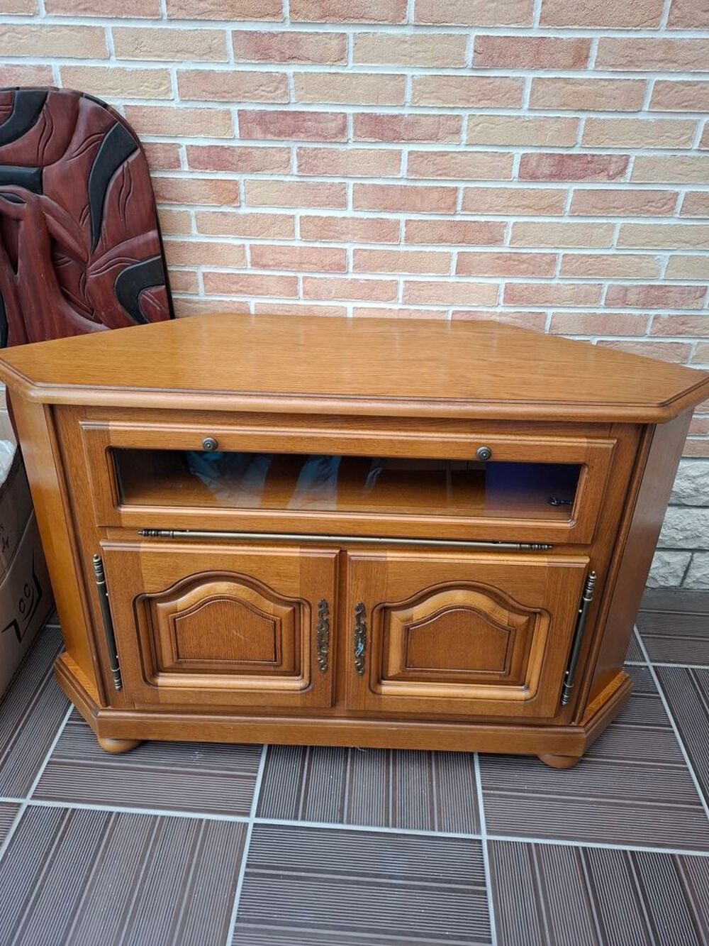 Meuble Tv d'angle couleur ch&ecirc;ne Meubles