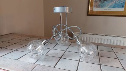 LUMINAIRE 3 BOULES tr�s belle d�co 22 L'Isle-d'Abeau (38)