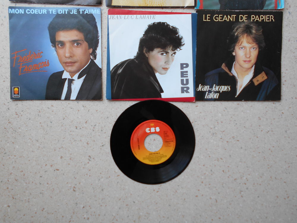Disques vinyls 45 tours vari&eacute;t&eacute; fran&ccedil;aise ann&eacute;es 80 CD et vinyles