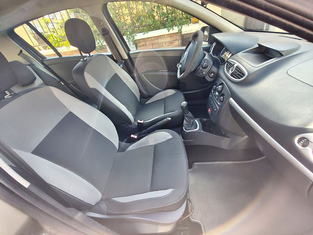 Clio III 1.2 16V 75 eco2 Authentique Euro 5 2010 occasion 93430 Villetaneuse