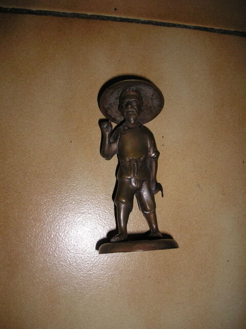 Statuette en laiton  tr�s rare
100 Sept�mes-les-Vallons (13)