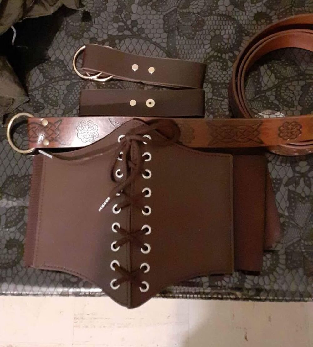 V&ecirc;tements th&egrave;me elfes
Vêtements