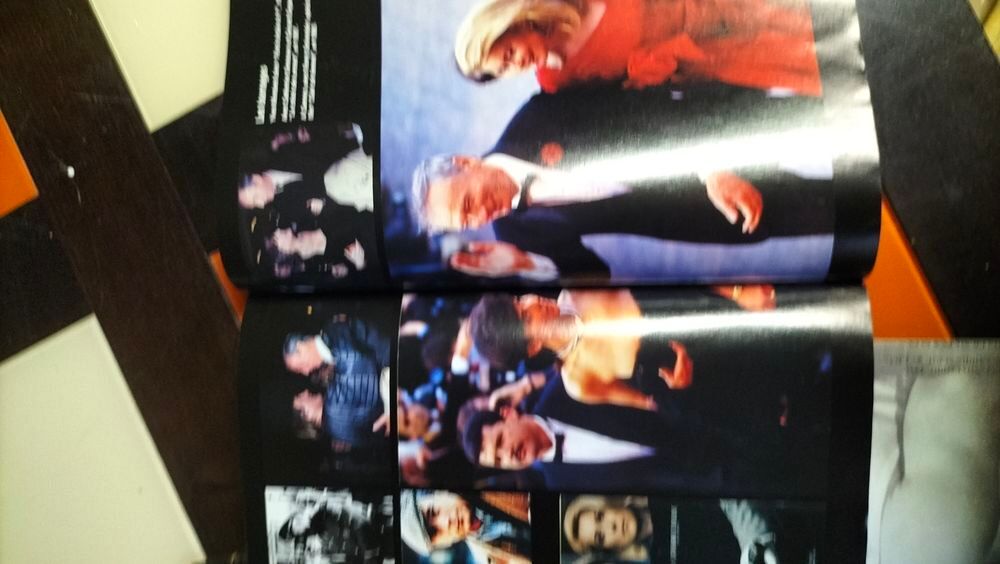 3 magazines sp&eacute;cial Yves Montand 