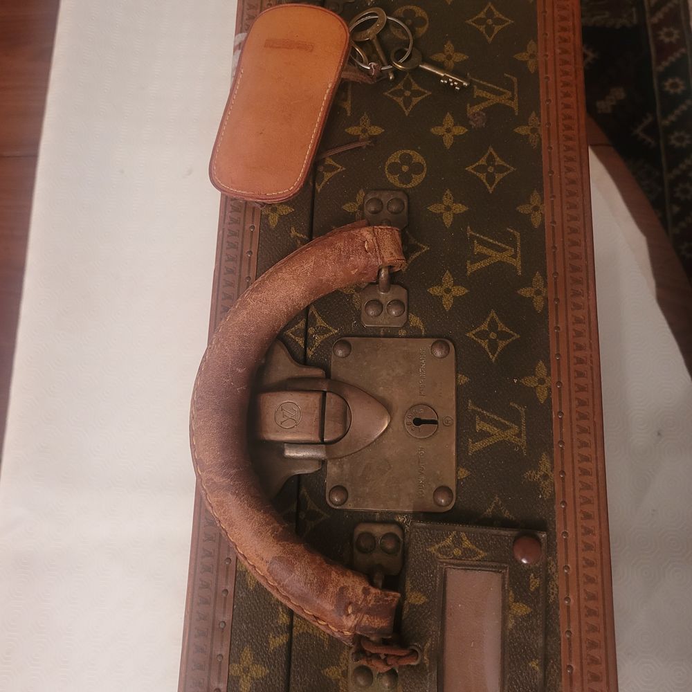 VALISES LOUIS VUITTON ALZER / BISTEN Maroquinerie