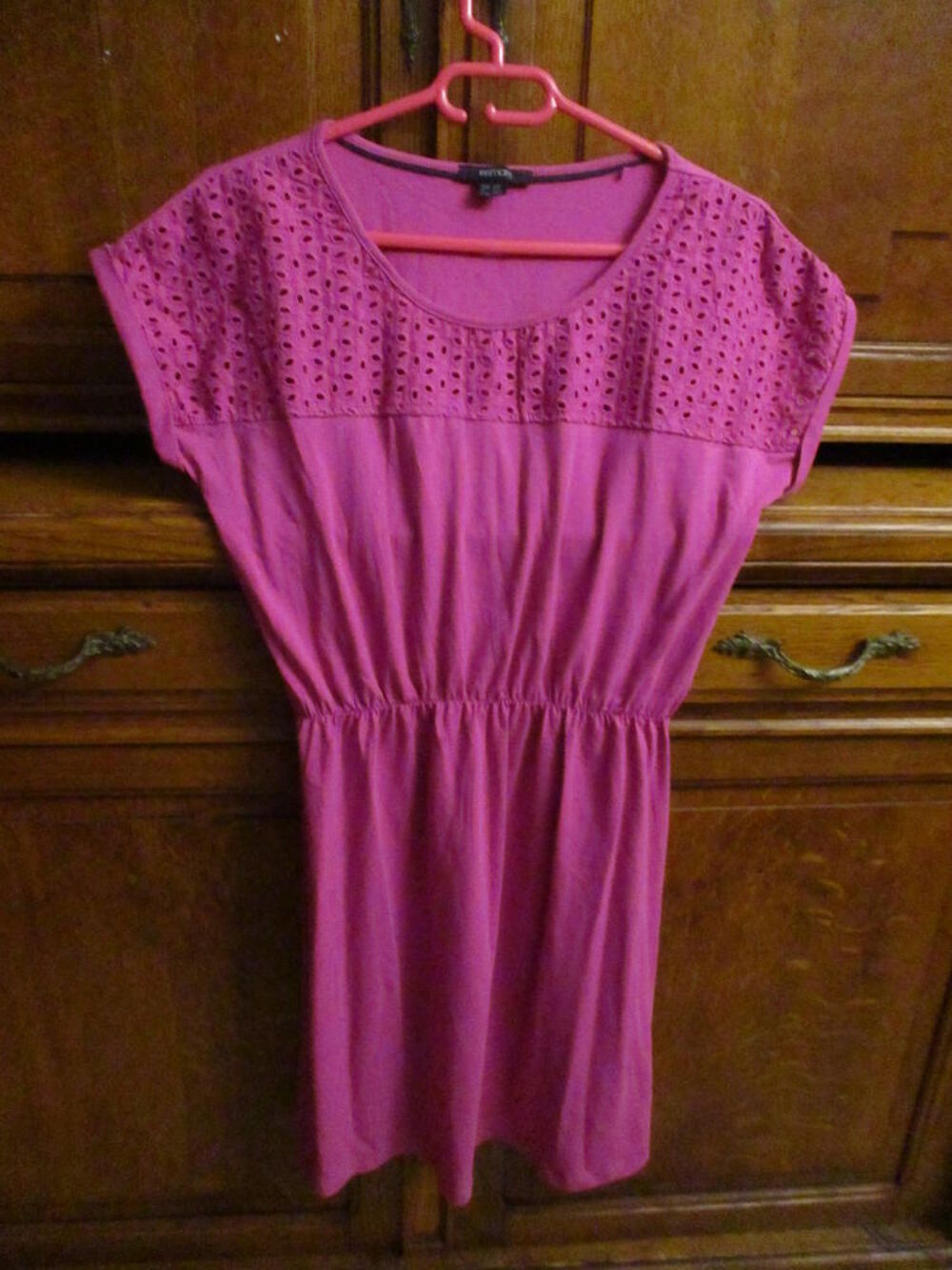 jolie robe grise neuve et robe fuschia et autres articles Vêtements
