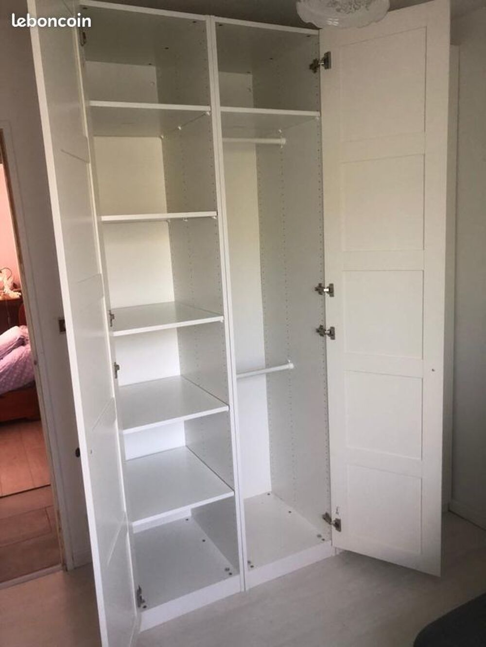 DRESSING SUPERBE 3 PORTES AVEC MIROIR Meubles