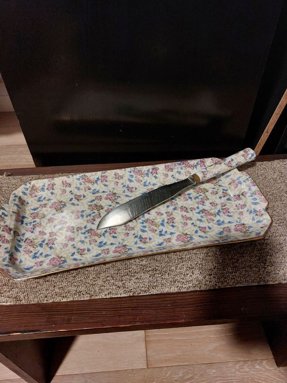 Plat &agrave; buche vintage Cuisine