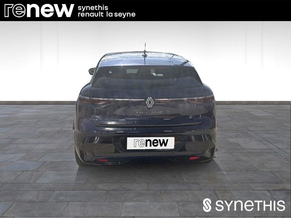 M&eacute;gane Megane E-Tech EV40 130ch standard charge Equilibre 2023 occasion 83500 La Seyne-sur-Mer