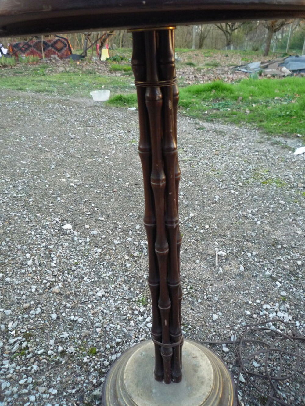 Lampadaire int&eacute;rieur d&eacute;co
h 142cm
diam&egrave;tre 39cm Meubles