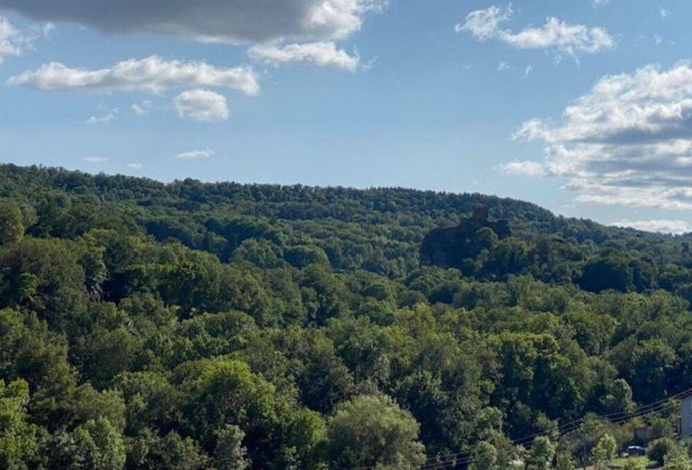 Vente Maison Ensemble immobilier avec vue dominante. 43000 Ceyssac Ceyssac