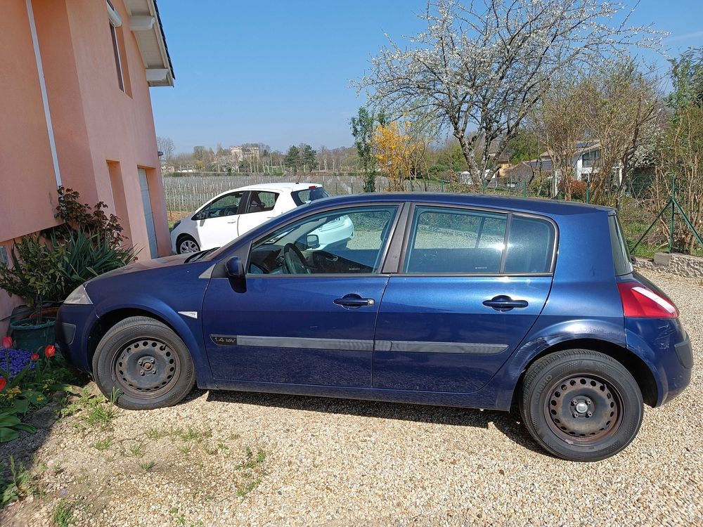 M&eacute;gane II M&eacute;gane 1.4 16V 80 Authentique 2003 occasion 71680 Cr&ecirc;ches-sur-Sa&ocirc;ne