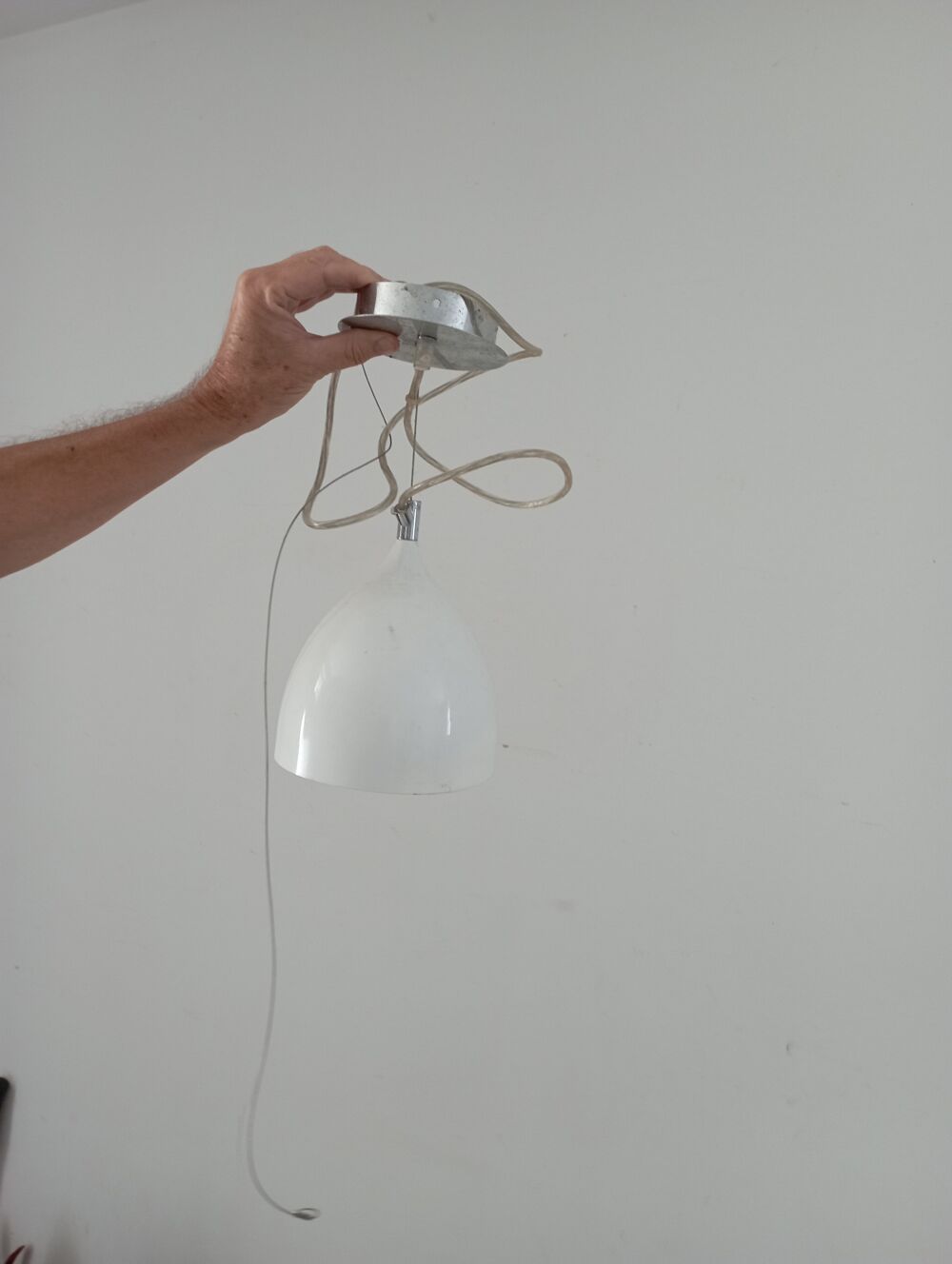 un luminaire blanc Décoration