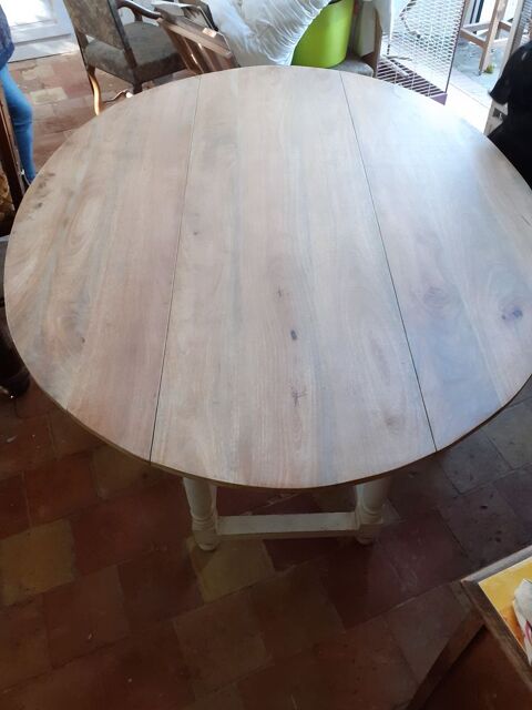 Grande tables atypique en bois massif (8/10 pers) 750 Saint-Germain-de-la-Coudre (61)