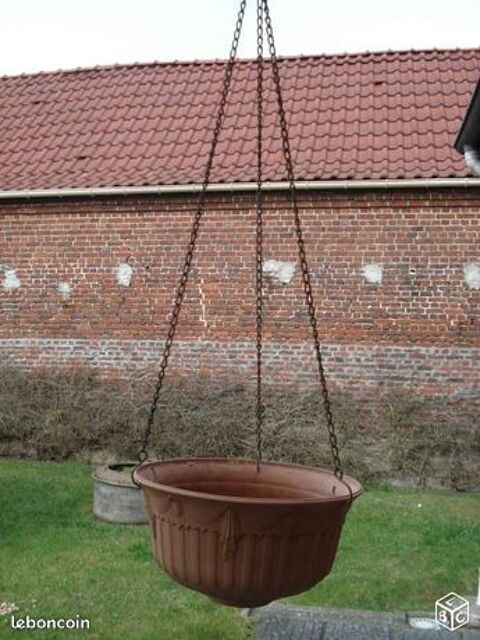 - 2 pots et accroches cha�nette pour les pots 6 M�rignies (59)