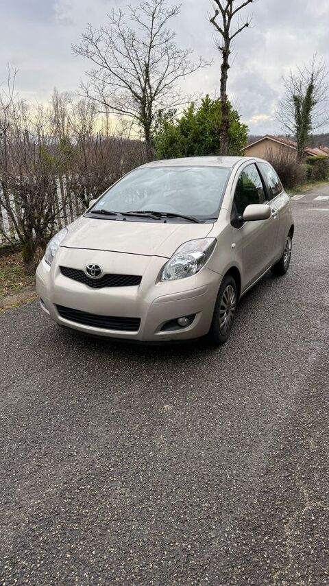 Toyota Yaris 100 VVT-i Confort Pack MultiMode 2010 occasion Villefontaine 38090
