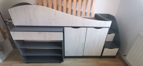 Lit avec rangement et bureau coulissant + sommier Bron (69)