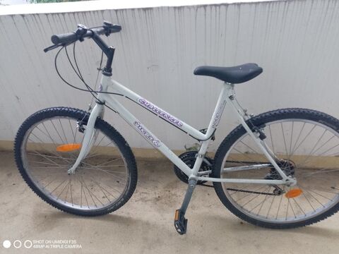 VTT mixte 
pneu et système de freinage neuf 
selle à rénover 80 Saint-Germain-en-Laye (78)