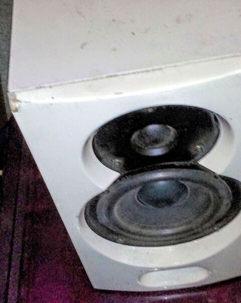 paire enveintes 18w. Deux voies 42 Lampertheim (67)