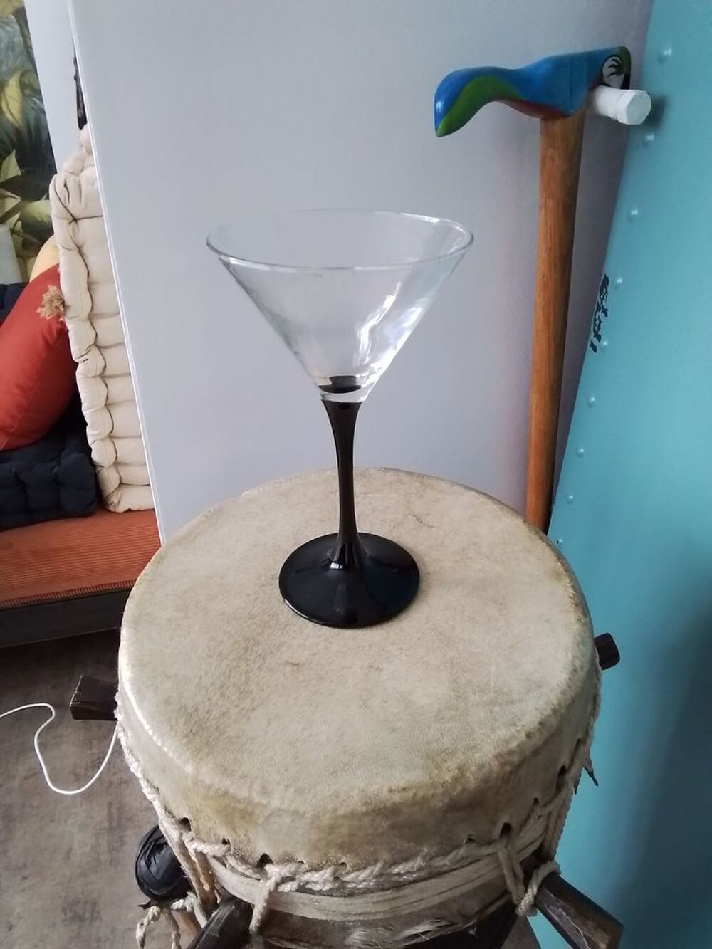 6 coupes &agrave; cocktail pied noir Cuisine
