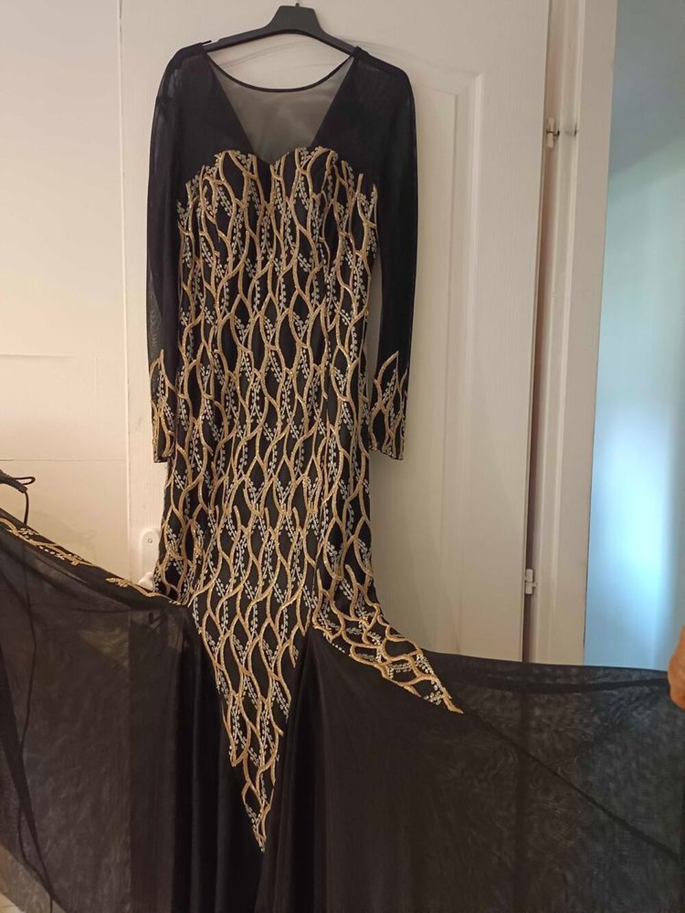 robes de soir&eacute;e Vêtements