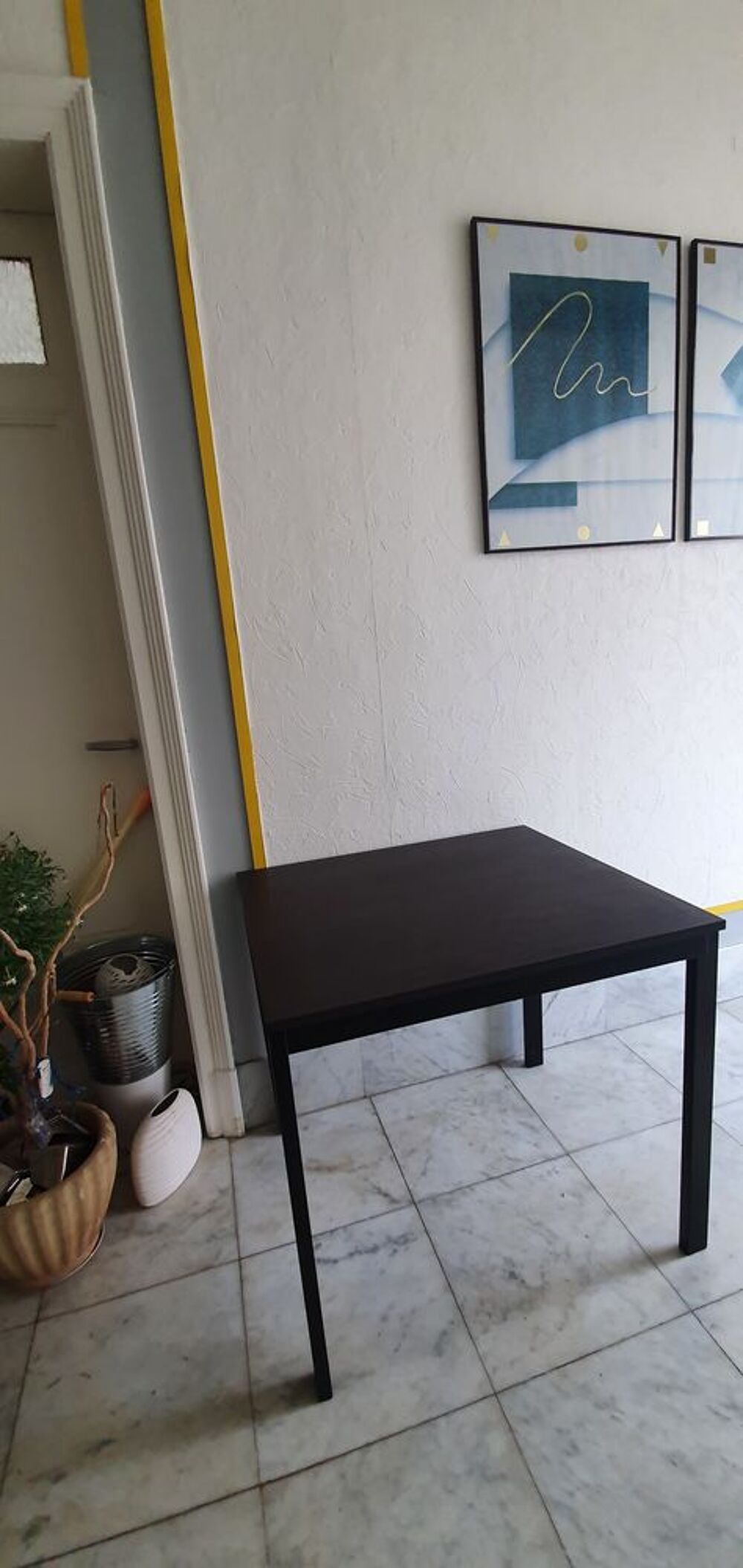 Table &agrave; ralonge etat neuf plateau marron pieds noirs Meubles