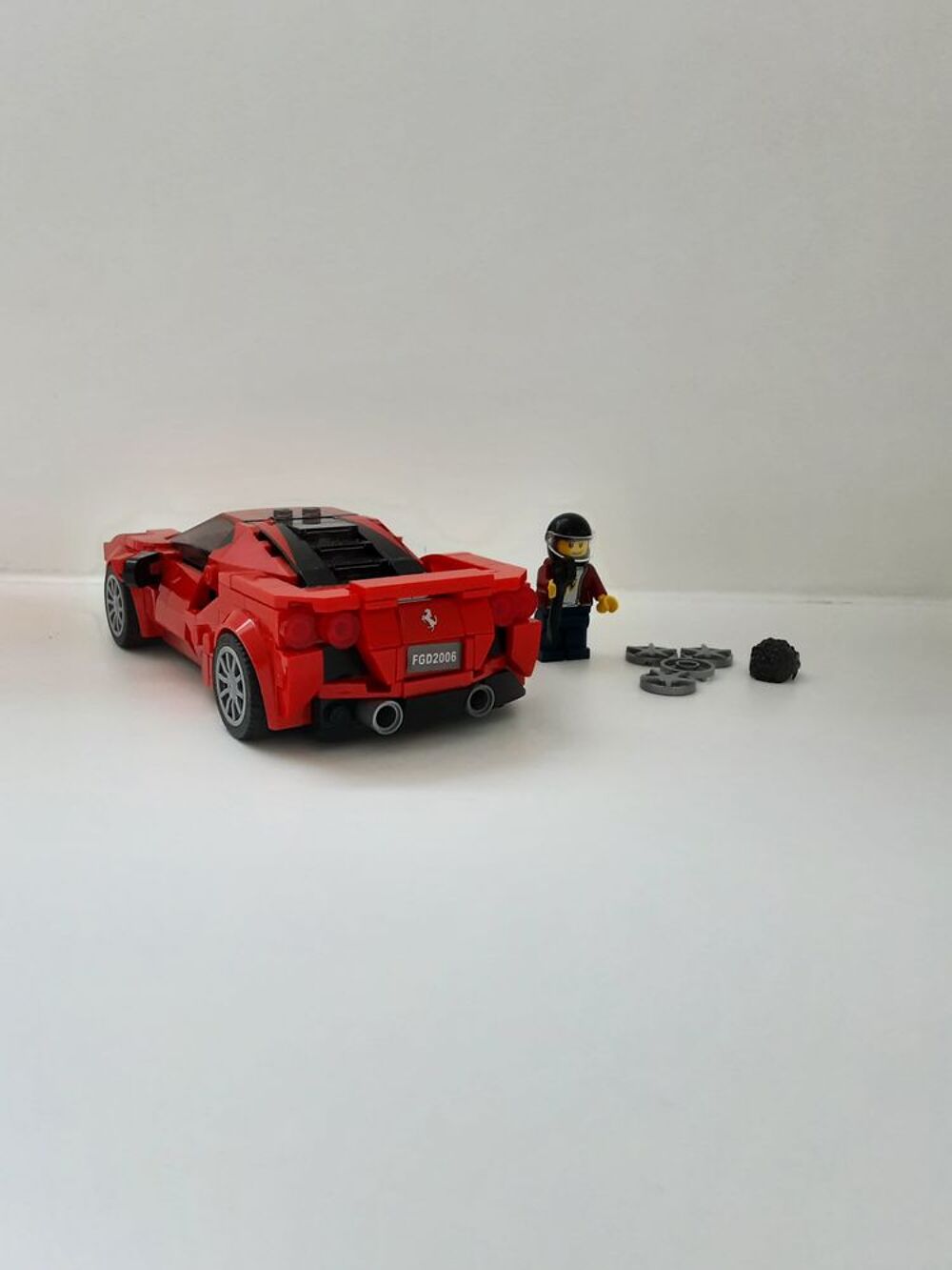Lego Ferrari F8 tributo. Jeux / jouets