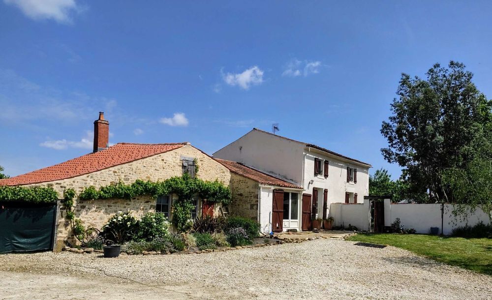 Vente Maison Charmante maison vendéenne modernisée et une seconde maison L'hermenault