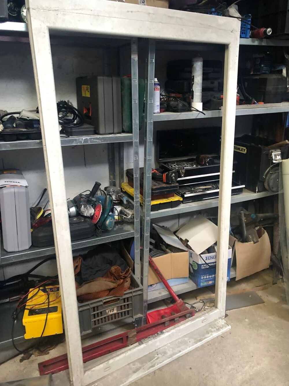 Fen&ecirc;tre tr&egrave;s bon &eacute;tat Bricolage