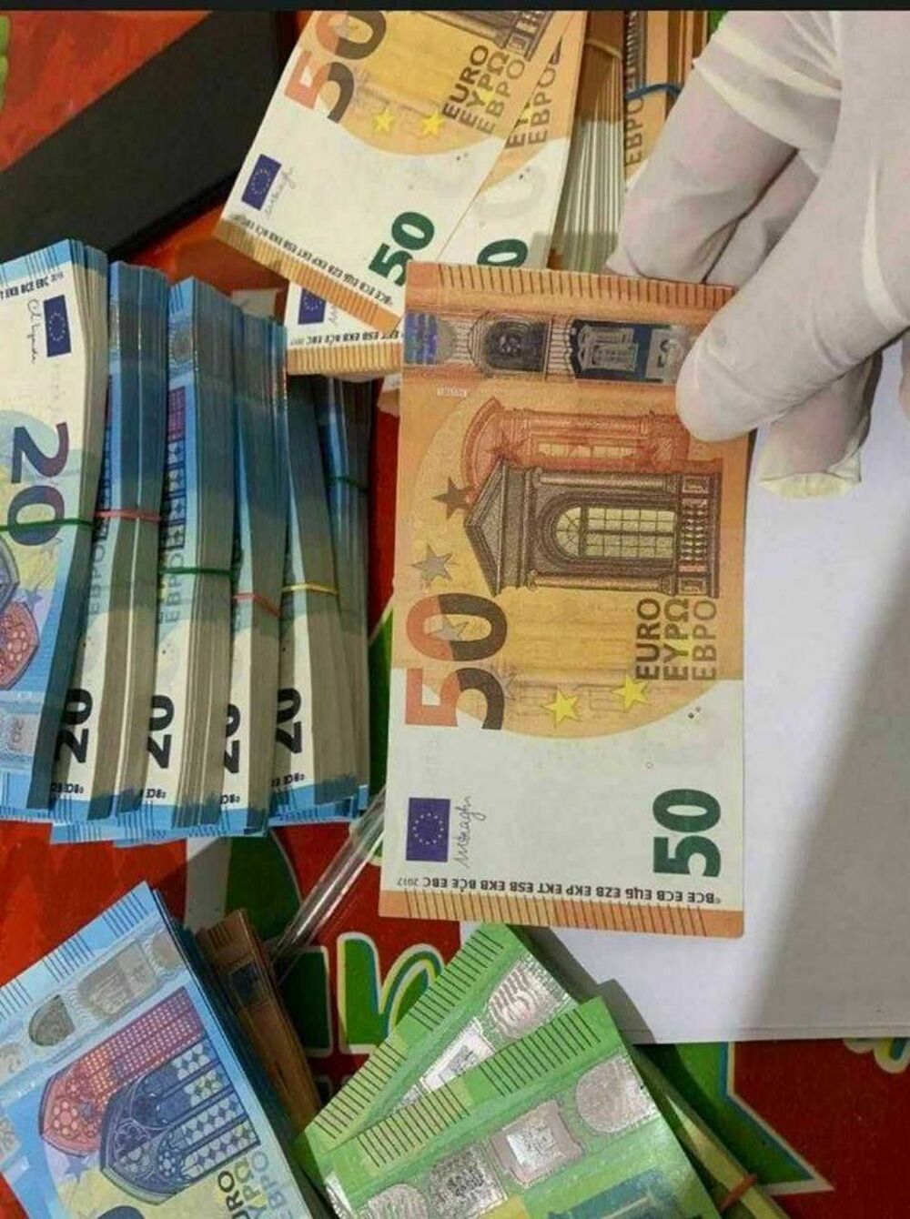 en gros et en d&eacute;tails remise &agrave; main propre 