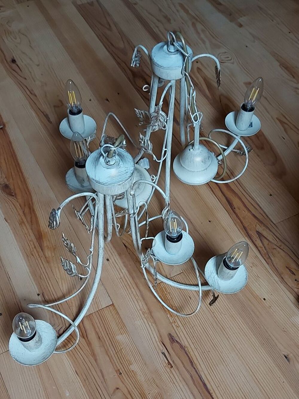 Lustre metal dor&eacute; Décoration