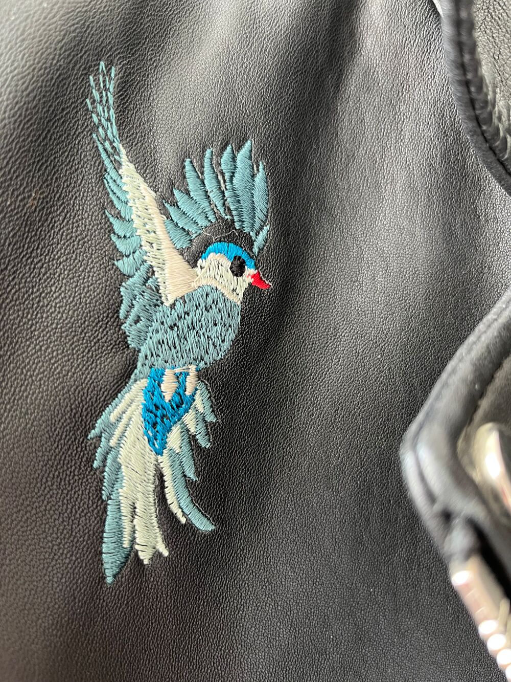Veste cuir Zapa ( iconic &eacute;dition ). Brod&eacute;e. Taille 36 Vtements