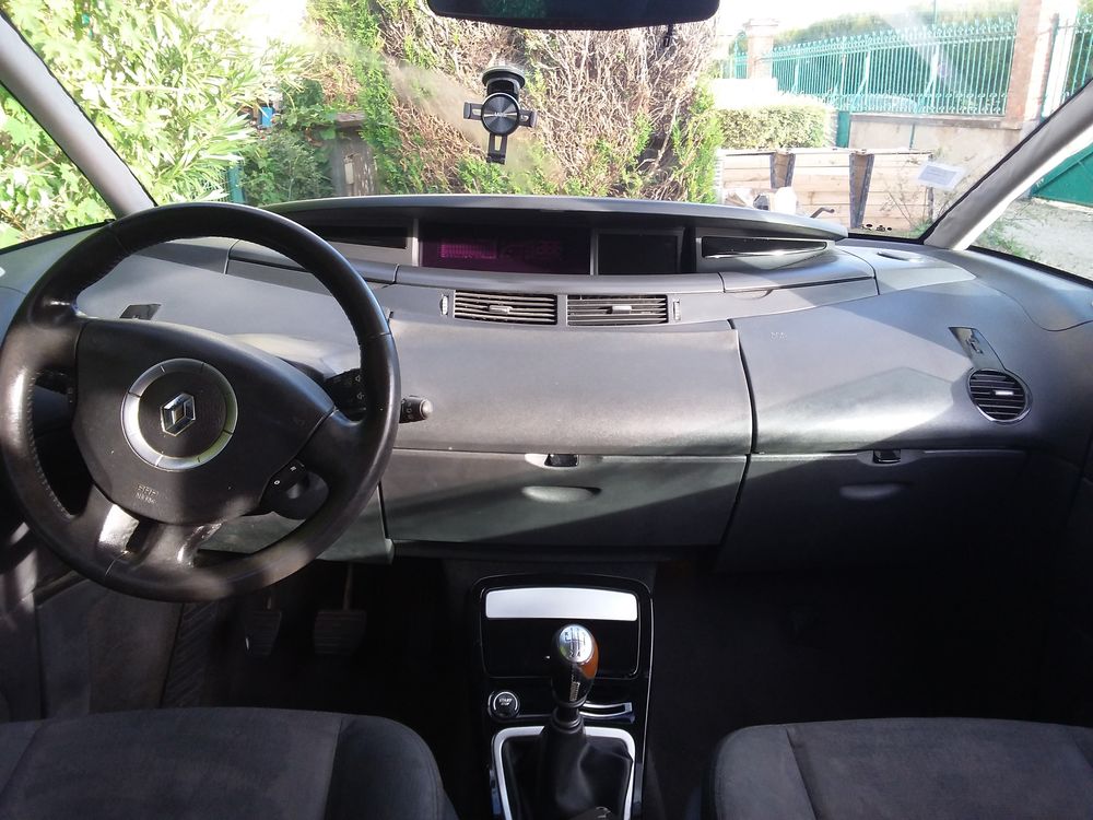 Grand Espace 2.0 dCi 130 25 th Euro 5 2011 occasion 77460 Souppes-sur-Loing