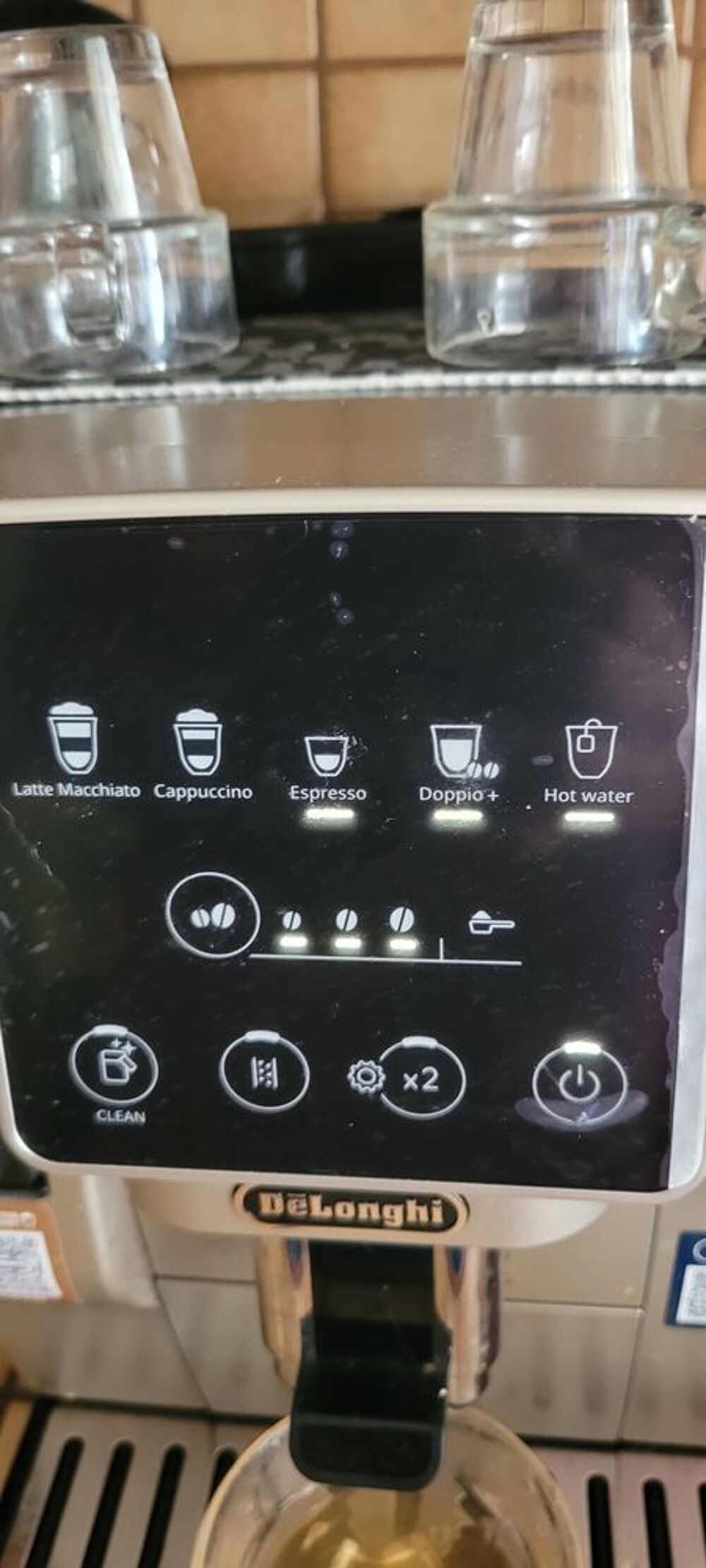 Machine a caf&eacute; Delonghi magnifica start 
Electroménager